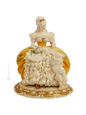 SIGNORA CON CANE Statuetta statua statuina porcellana Capodimonte fatto a mano made in Italy