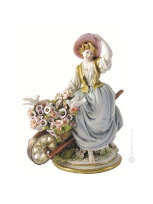 RAGAZZA CON CARRIOLA Statuetta statuina figura porcellana Capodimonte fatto a mano Made in Italy