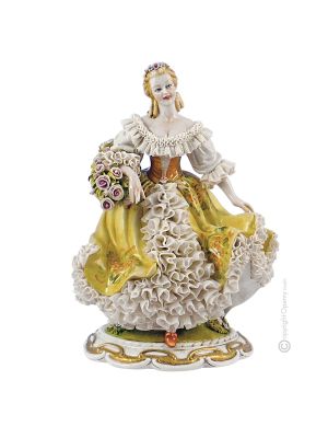 GENTILDONNA IN PRIMAVERA CON PIZZO Statuetta Statua Statuina Porcellana Capodimonte Fatto a Mano Made in Italy